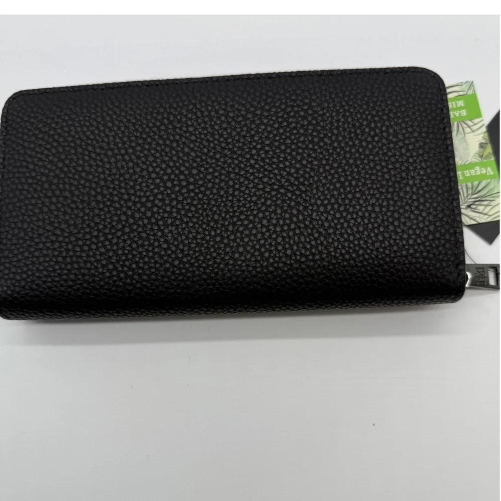 Badgley‎ Mischka Black wallet Ladies large Wallet Vegan Leather Zip Around $59